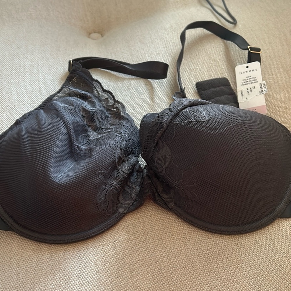 NWT: Charcoal Grey Lacey Natori Lovely